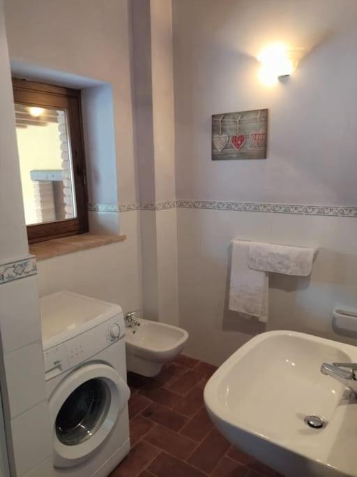 Country House - La Casetta Nel Borgo San Venanzo Esterno foto